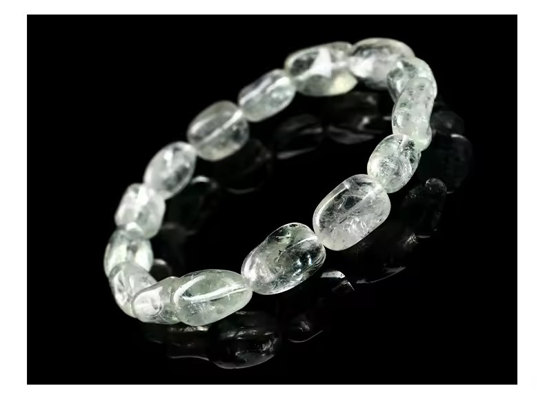 「新年限量、僅此一條」冰清玉潔🧊冰種綠水晶 療癒心輪、保持好心情、幫助睡眠 手鏈