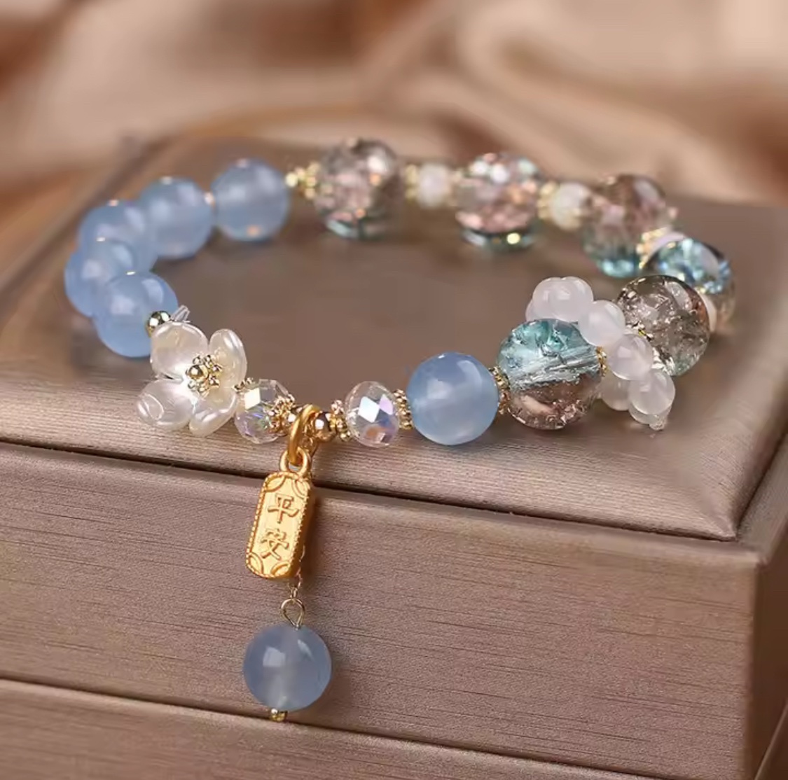 「新年限量、僅此一條」平安喜樂 花開富貴 海藍寶手鏈