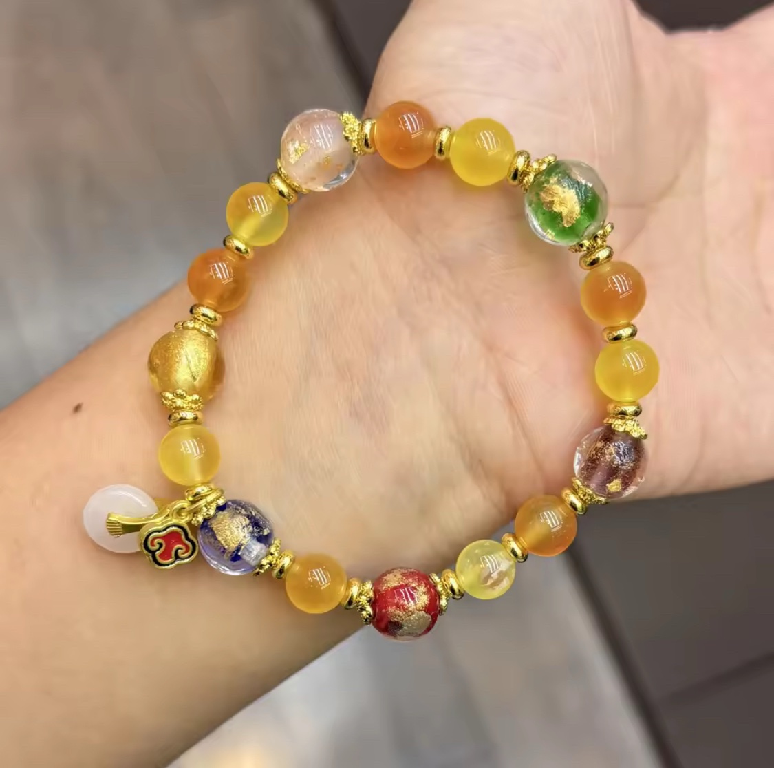 「新年限量、僅此一條」富貴滿乾坤💰六色琉璃 黃色糖心瑪瑙 招財手鏈